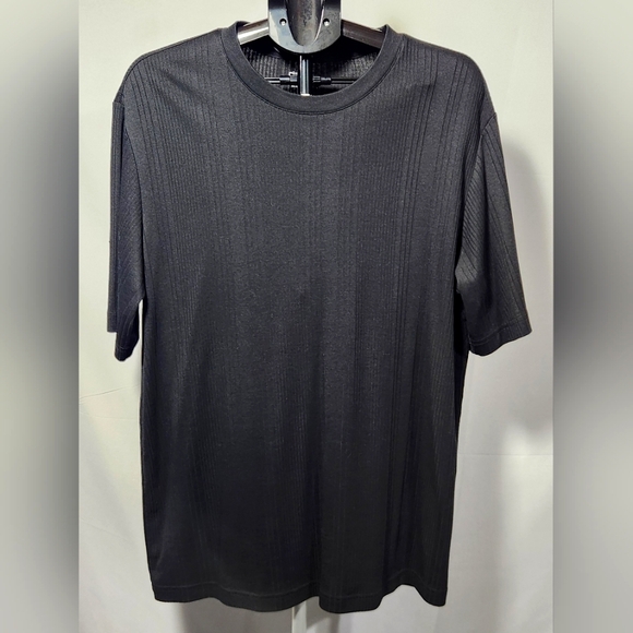 Claiborne Other - Claiborne Black Short Sleeve Crew Neck Tee-Size LT